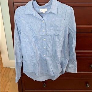 GAP Boyfriend fit button down shirt